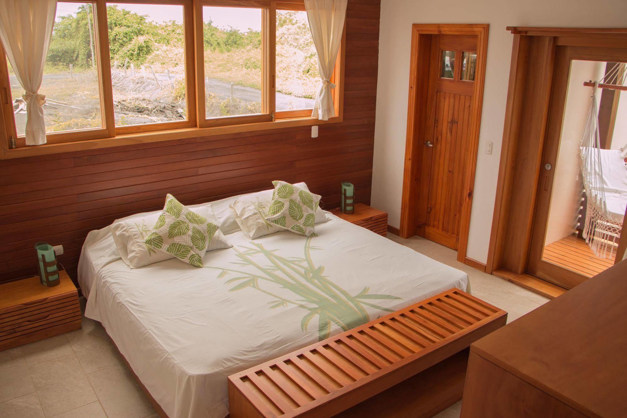 Chez Manany Galapagos Ecolodge Puerto Villamil Bagian luar foto