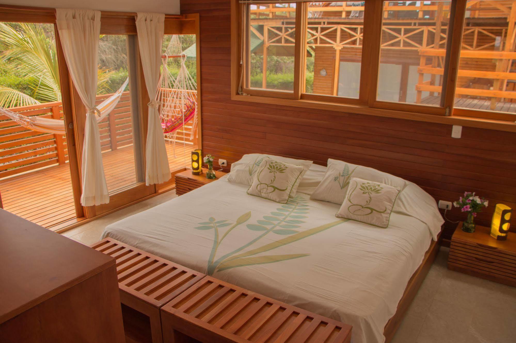 Chez Manany Galapagos Ecolodge Puerto Villamil Bagian luar foto
